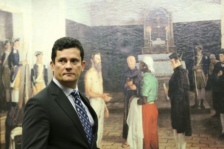 A universidade definiu Sérgio Moro como alguém ‘comprometido em nada mais que a preservação da integridade de sua nação através de sua aplicação firme e imparcial da lei’.