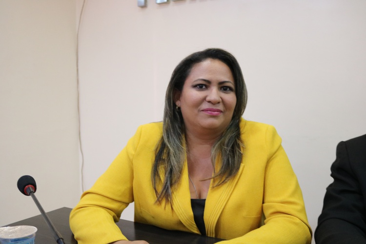 Advogada Roberta da Comissão das Prerrogativas da Ordem