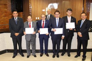 Advogados e magistrados homenageados hoje no TJ/PI (Foto: divulgação)