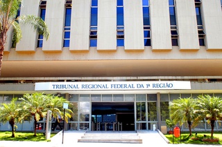 2ª Seção do Tribunal Regional Federal da 1ª Região. O colegiado concedeu segurança pleiteada por três profissionais contra ato do juízo federal da 4ª de Tocantins