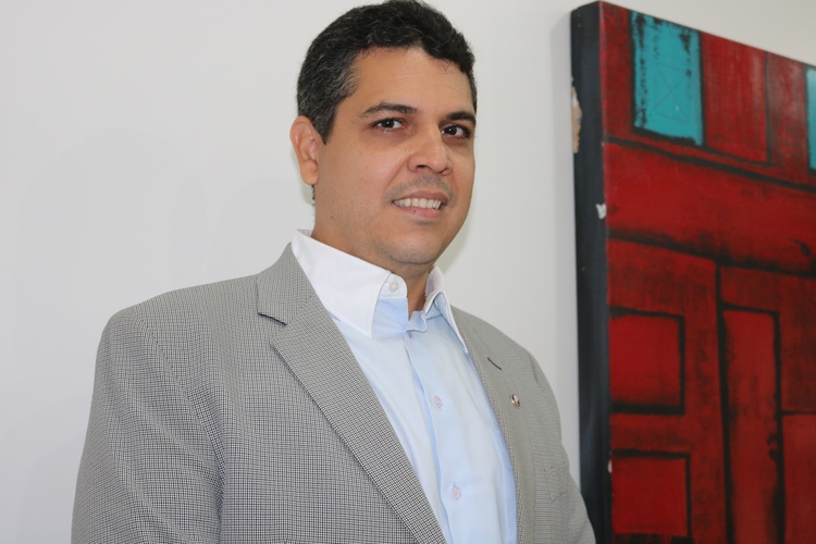 Juiz Heliomar Rios da Vara Agrária de Bom Jesus