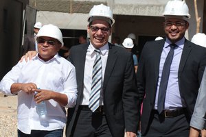 Secretario da Justiça, Daniel Oliveira, visita obras da penitenciária de Altos. (Foto: Ascom Sejus-PI)