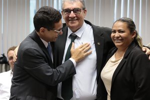 Secretário Daniel Oliveira e advogados da associação dos criminalistas. (Foto: reprodução/ascom)