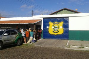 Visitante na entrada da penitenciária mista de Parnaíba (Foto: Ascom)