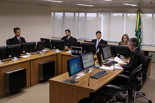 8ª Turma do TRF-4 durante julgamento de apelação do ex-presidente, em 24 de janeiro.