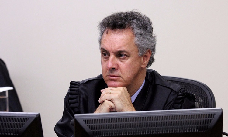 O DESEMBARGADOR JOÃO PEDRO GEBRAN NETO É O RELATOR DOS RECURSOS À CONDENAÇÃO DE LULA.