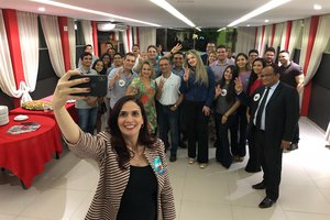 Em Floriano, Georgia Nunes diz que fechamento de comarcas é um descaso com a advocacia do interior (Foto: Divulgação)