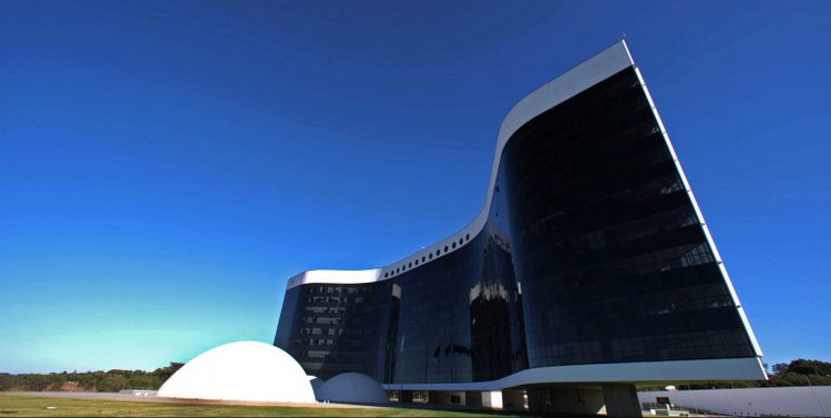 Faixada da sede do TSE em Brasilia