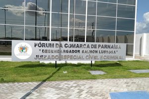 Fórum Desembargador Salmon Lustosa da Comarca de Parnaíba. (Foto: Divulgação)