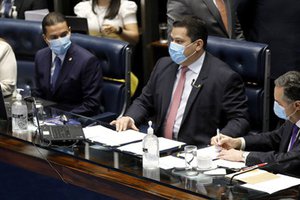 Presidente do TSE se solidarizou com famílias das vítimas da Covid-19 e agradeceu parlamentares e especialistas da área de saúde que participaram dos debates sobre o adiamento. (Foto: Reprodução)