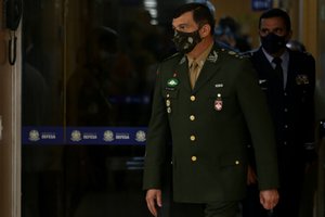 O comandante do Exército, general Paulo Sérgio. (Foto: Pedro Ladeira/Folhapress)