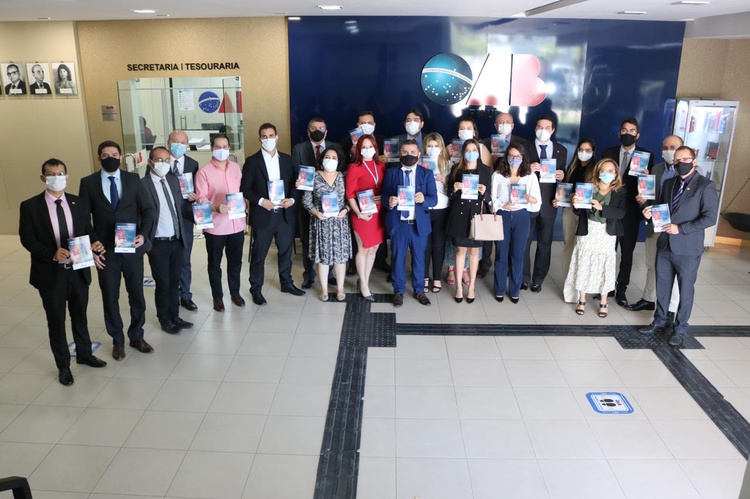 A Ordem dos Advogados do Piauí lançou a  2ª edição da Cartilha das Prerrogativas da Advocacia