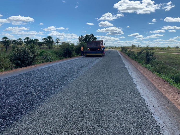 Governo já executou mais de 60% da restauração da PI-366 entre José de Freitas e Lagoa Alegre