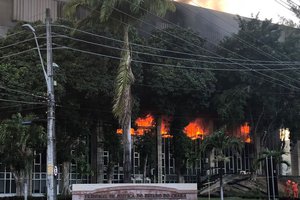 Ainda não há informações sobre as causas do incêndio (Foto: Divulgação)