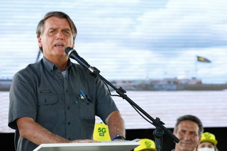 Bolsonaro diz à PF que exerceu “direito de ausência”