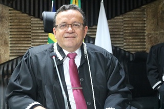 Desembargador Sebastião Martins, presidente da EJUD