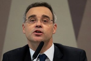 André Mendonça pede vista em ação sobre governo monitorar jornalistas (Foto: Hugo Barreto/Metrópoles)