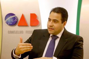 Beto Simonetti, defende o direito de que advogados públicos e privados emitam opiniões jurídicas Alexandre Motta/Novo Selo comunicação (Foto: Divulgação)