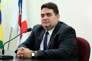 Celso comunica na tela que Marcão não será o candidato a tesoureiro (Foto: Reprodução)