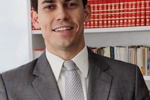 Advogado Enzo Dias, presidente  da Comissão de direito bancário da OAB/PI (Foto: TELSIRIO ALENCAR/PAUTA JUDICIAL)