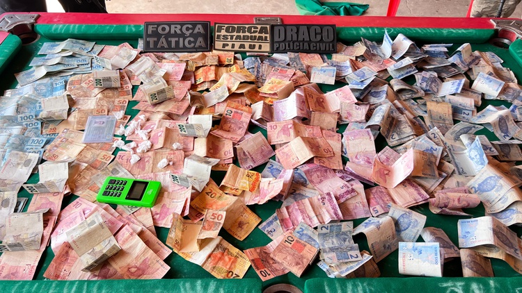 SSP-PI deflagra operação contra o tráfico e apreende dinheiro e drogas em Lagoa Alegre