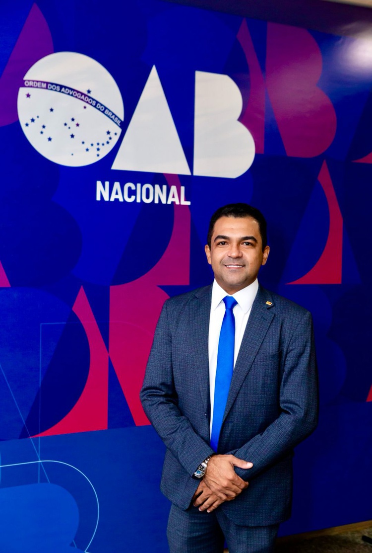 Advogado Leandro Piauilino