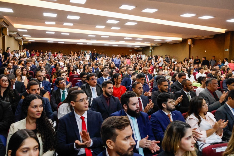 OABPI celebra 93 anos com homenagens a ex-presidentes e personalidade