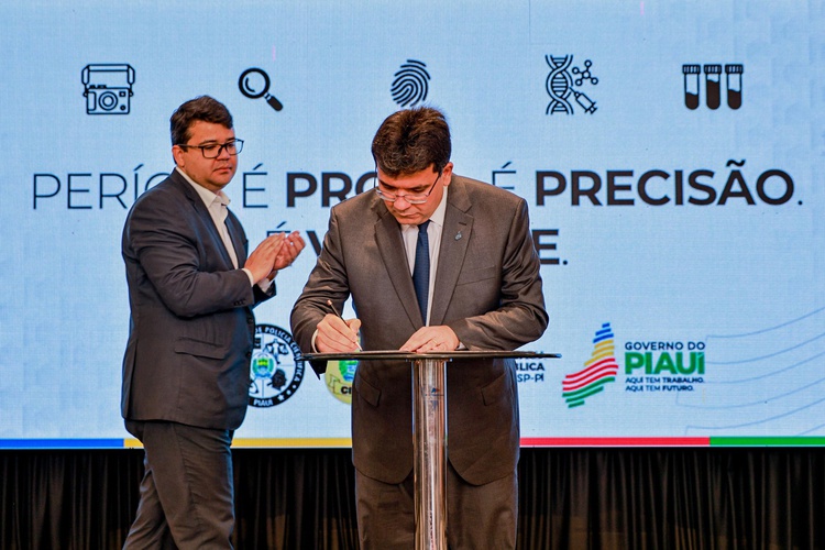 Governador Rafael Fonteles sanciona pacote de leis