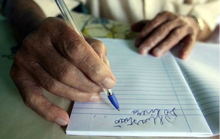 O Livro Fechado:  o Analfabetismo que Adormece o Piauí