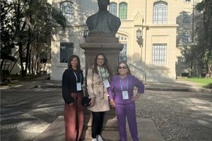 professora Tânia Sampaio; a pró-reitora executiva de Administração e coordenadora de Ensino, Pesquisa e Extensão do mesmo centro, professora Elmira Paulo; e a médica radiologista Dra. Lara Medeiros (Foto: Divulgação)