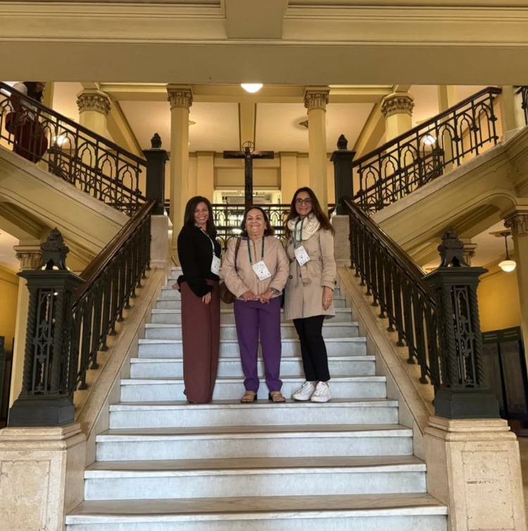 Professora Tânia Sampaio, a pró-reitora executiva de Administração e coordenadora de Ensino, Pesquisa e Extensão, professora Elmira Paulo Dias; e a médica radiologista Dra. Lara Medeiros