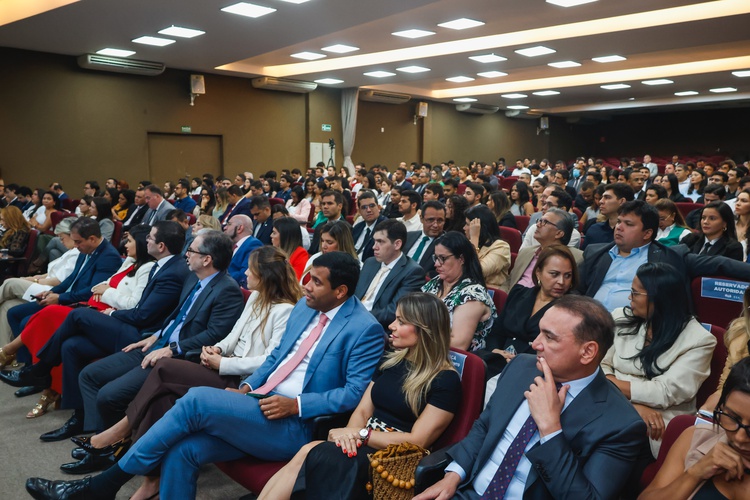 Aula Magna na OAB-PI conta com ministros do STJ e TST em exposição sobre o “Sistema de Precedentes nas Cortes Supremas”