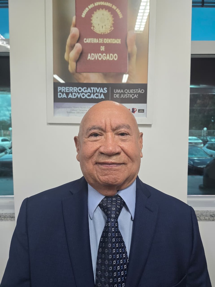 Desembargador aposentado do TJ/PI retorna à advocacia após 47 anos