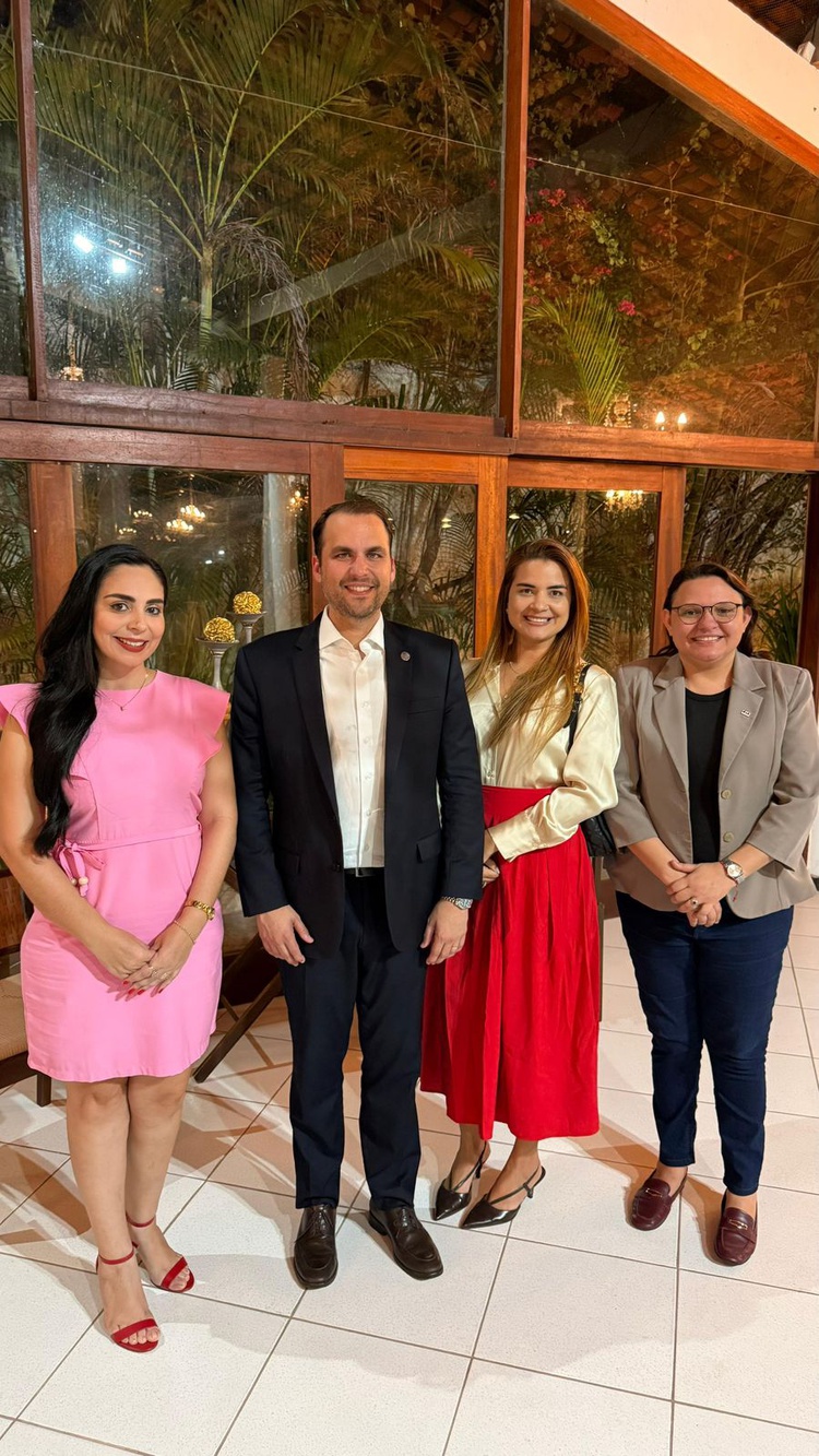 Na reta final da campanha Mario Basílio visita a advocacia de Parnaíba