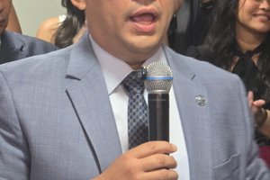 Presidente da OAB/PI, Raimundo Júnior e o ex-presidente Celso Neto (Foto: TELSIRIO ALENCAR/PAUTA JUDICIAL)