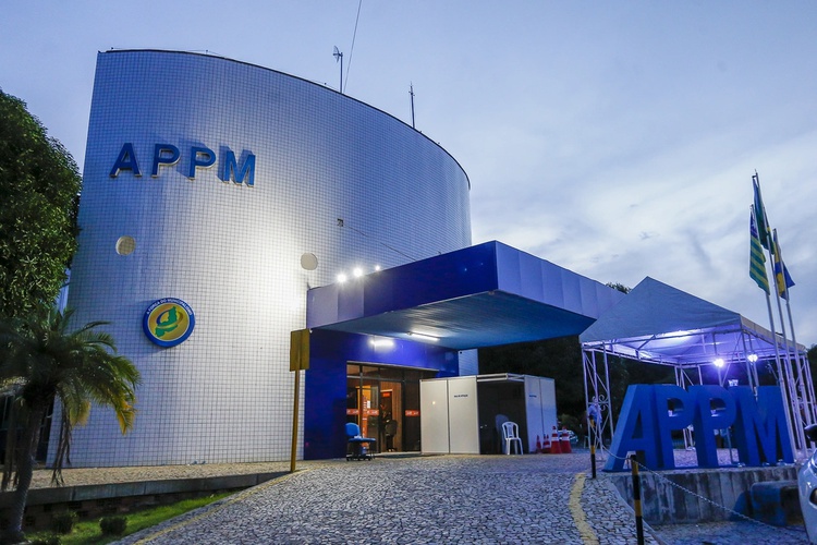 Prefeituras do Piauí recorrem a escritórios de outros estados e levantam debate sobre valorização da advocacia local.