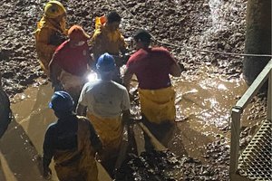 Bombeiro localiza trabalhador soterrado em tanque da Águas de Teresina (Foto: Dvulgação) Bombeiro localiza trabalhador soterrado em tanque da Águas de Teresina (Foto: Dvulgação)