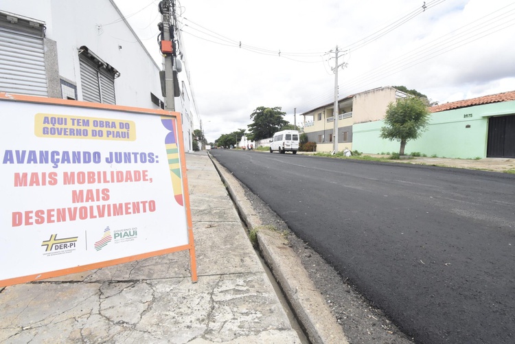 Governo do Estado investe mais de R$ 40 milhões em asfalto para 159 ruas de Teresina
