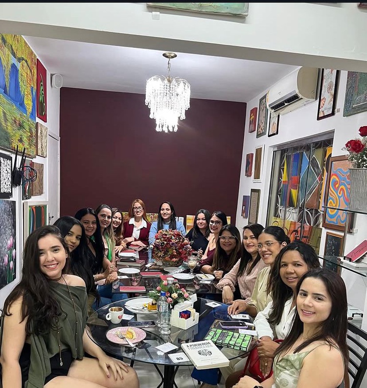 Clube de Leitura Feminino completa dois anos fortalecendo conexões entre mulheres em Teresina