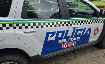Polícia Militar apreende arma de fogo, drogas e prende dois suspeitos na zona Leste de Teresina (Foto: TELSIRIO ALENCAR/PAUTA JUDICIAL)