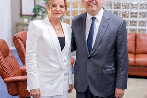 Governador prestigia posse da desembargadora Maria Luíza Mello e Freitas no TJ-PI (Foto: TELSIRIO ALENCAR/PAUTA JUDICIAL) Governador prestigia posse da desembargadora Maria Luíza Mello e Freitas no TJ-PI (Foto: TELSIRIO ALENCAR/PAUTA JUDICIAL)