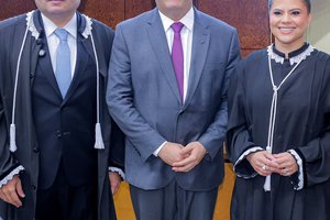 Rafael prestigia posse da primeira juíza titular do TRE-PI na história da Corte Eleitoral (Foto: Dvulgação)