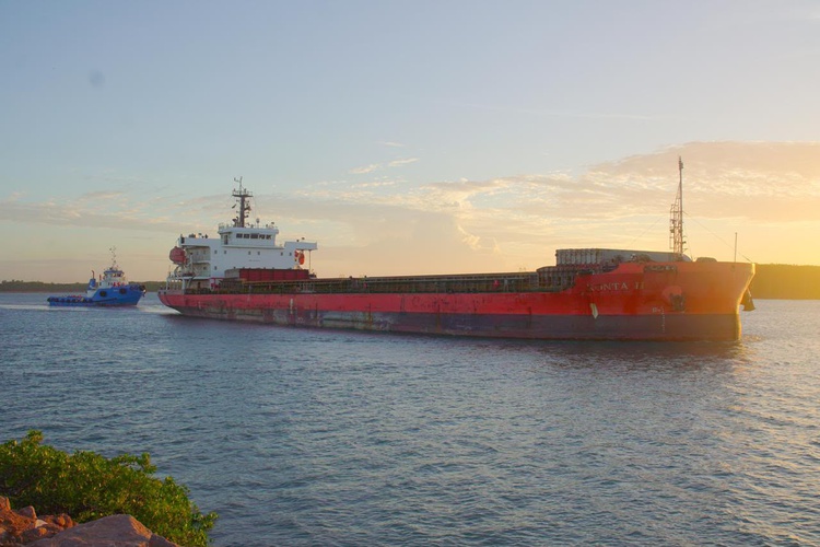 Sob a gestão de Rafael Fonteles, Porto Piauí realiza a primeira exportação de minério de ferro da história do estado